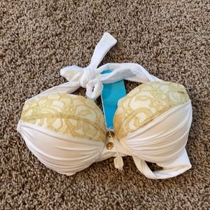 Beach bunny big girls don’t cry